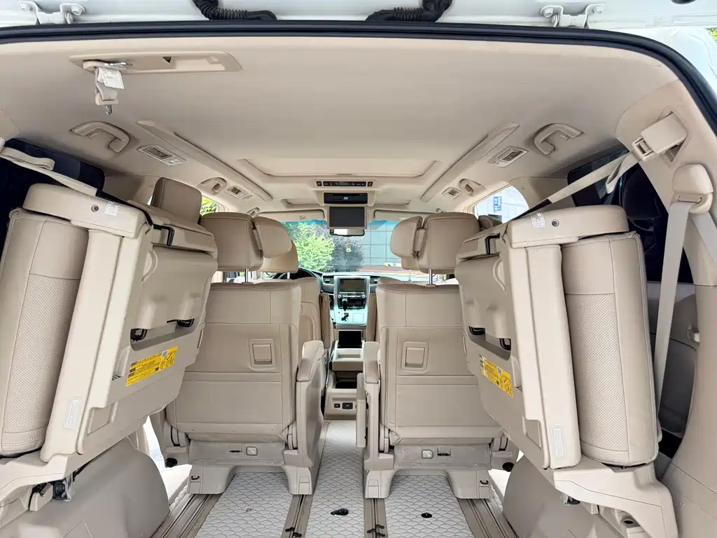 Toyota Alphard 2015 — фото 10