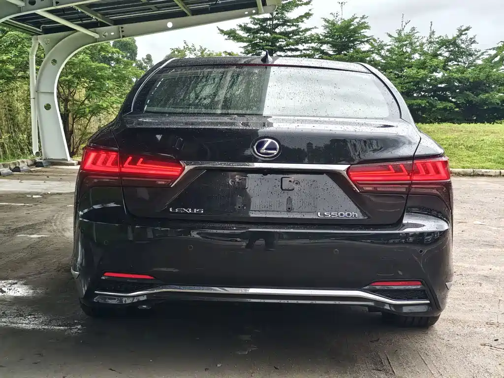Lexus LS 2021 — фото 6