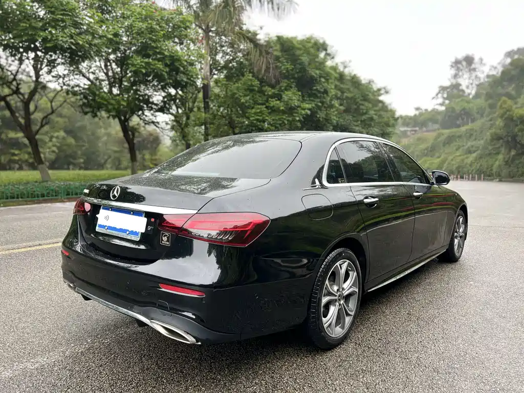 Mercedes-Benz E-Class 2022