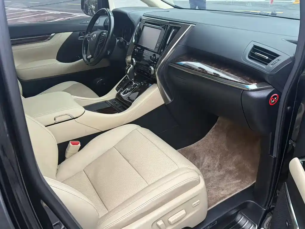 Toyota Alphard 2018 — фото 4