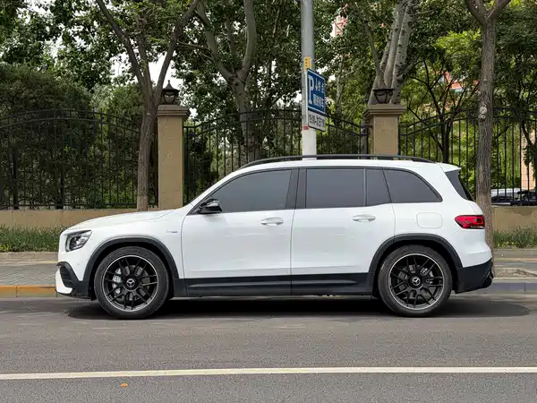 Mercedes-Benz GLB AMG 2023