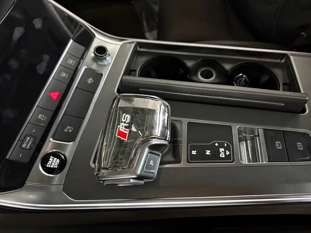 Audi A7L 2023 — фото 9