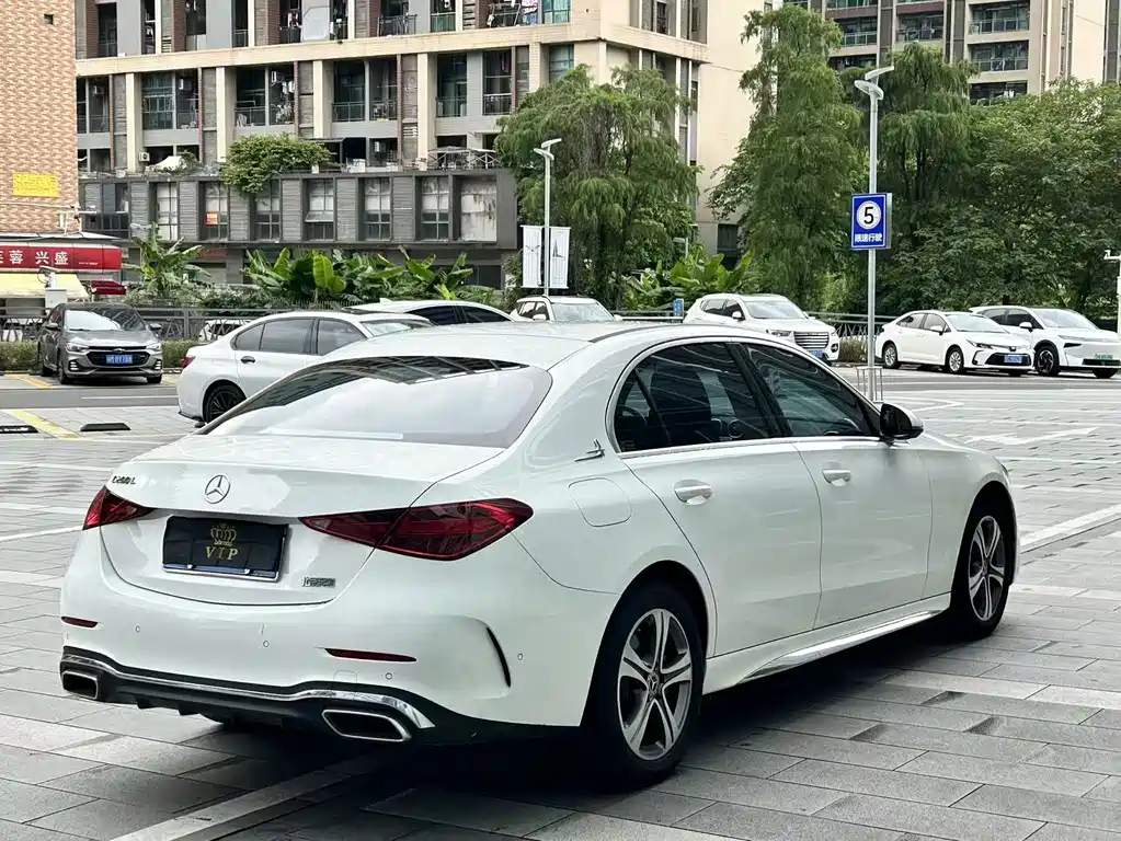 Mercedes-Benz C-Class 2022