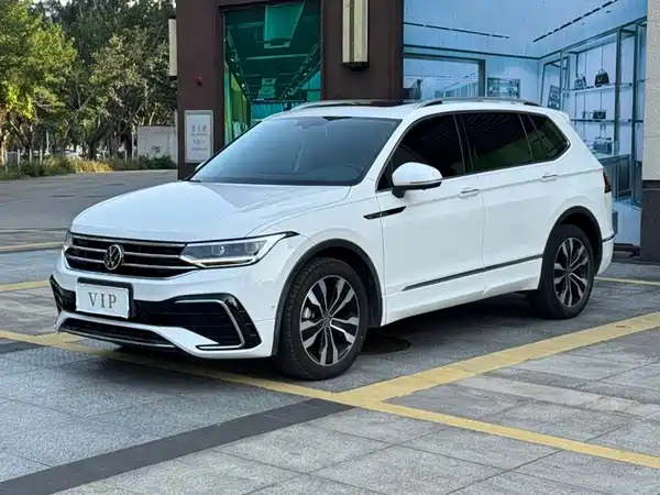 Volkswagen Tiguan L 2022