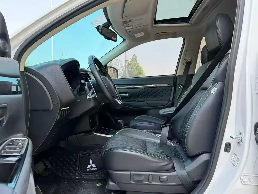 Mitsubishi Outlander 2021