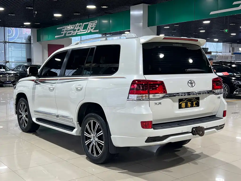Toyota Land Cruiser 2019 — фото 6