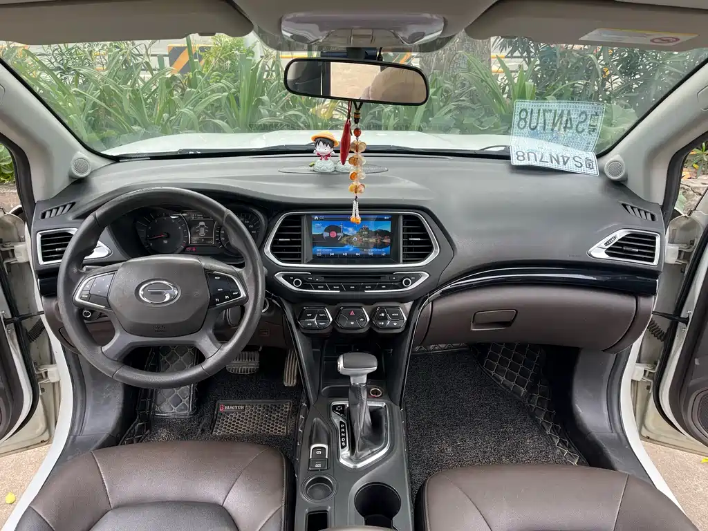 GAC Trumpchi GS4 2017 — фото 15