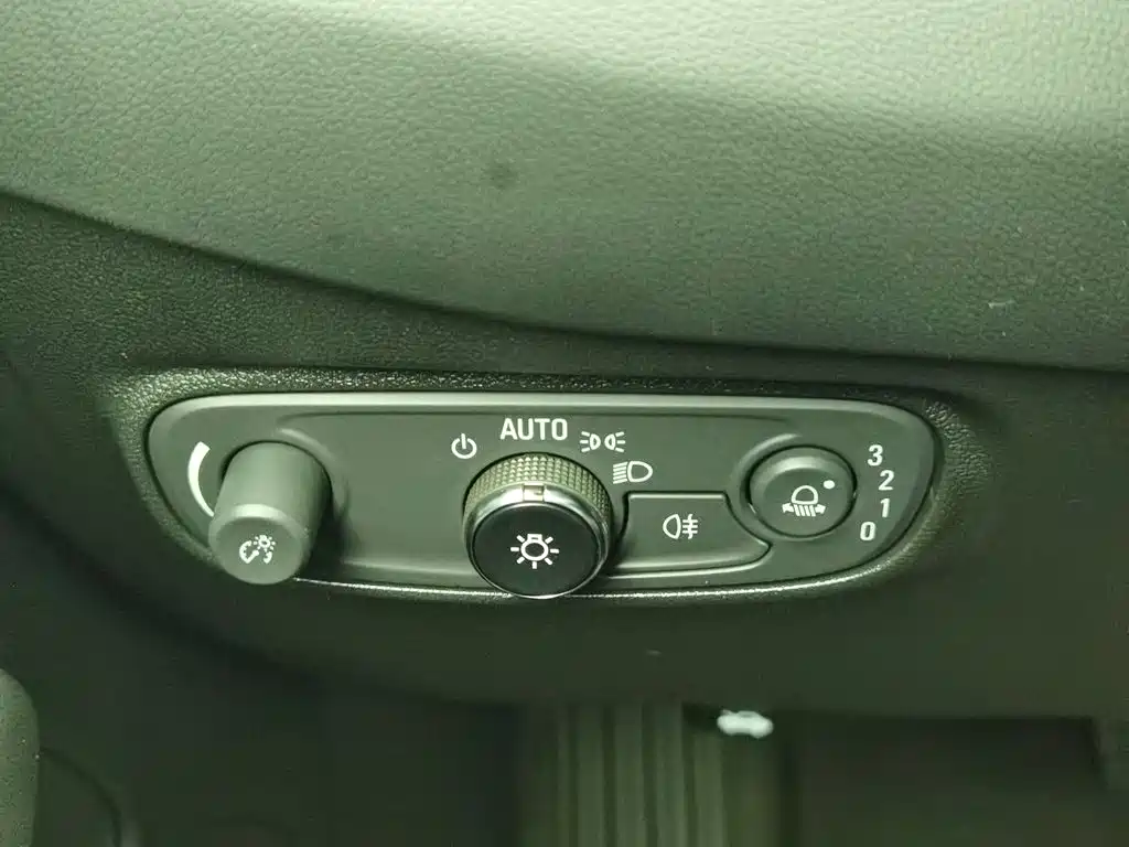 Chevrolet Equinox 2021 — фото 21