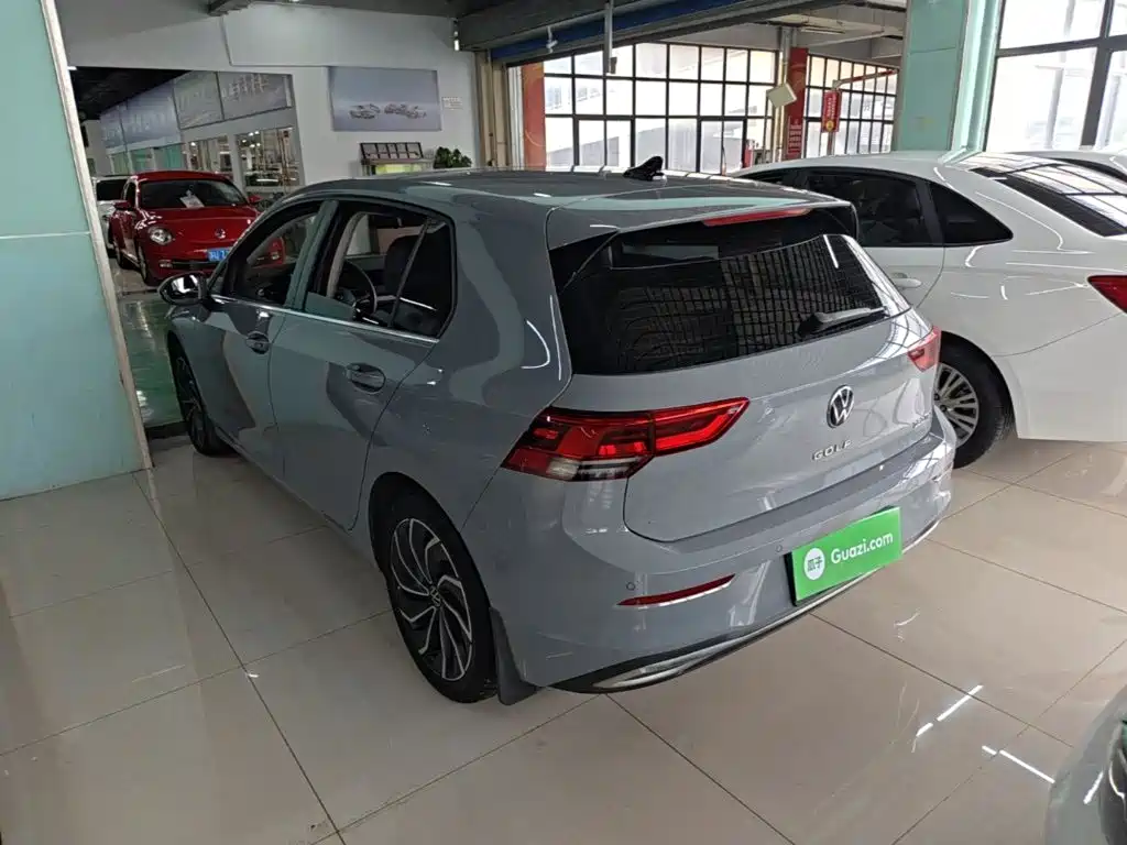 Volkswagen Golf 2021