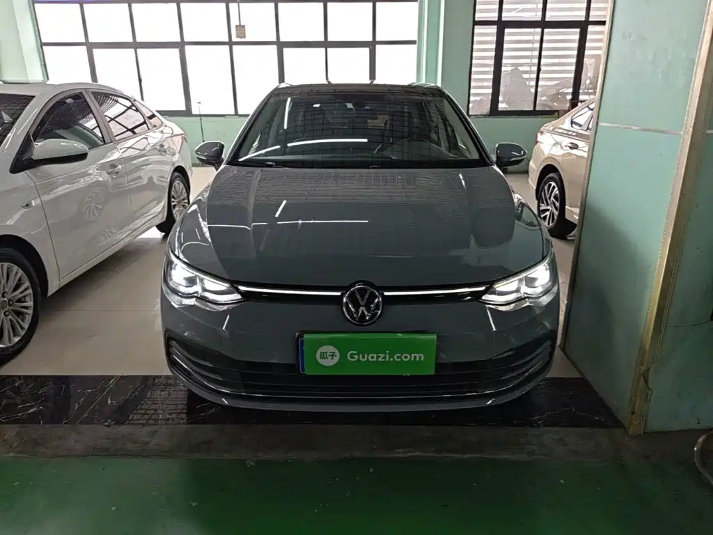 Volkswagen Golf 2021
