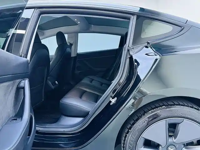 Tesla Model 3 2023 — фото 9