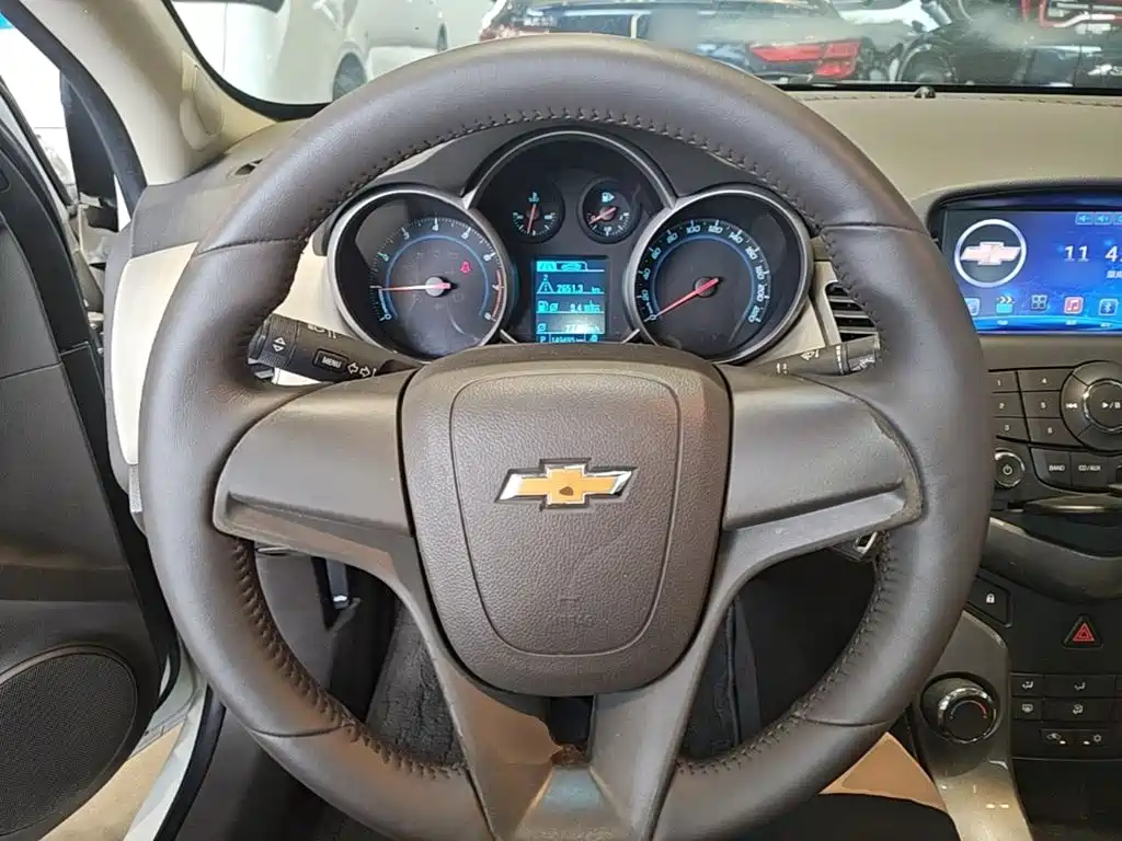 Chevrolet Cruze 2014 — фото 11