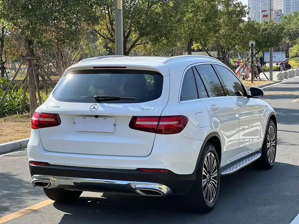 Mercedes-Benz GLC 2018 — фото 9