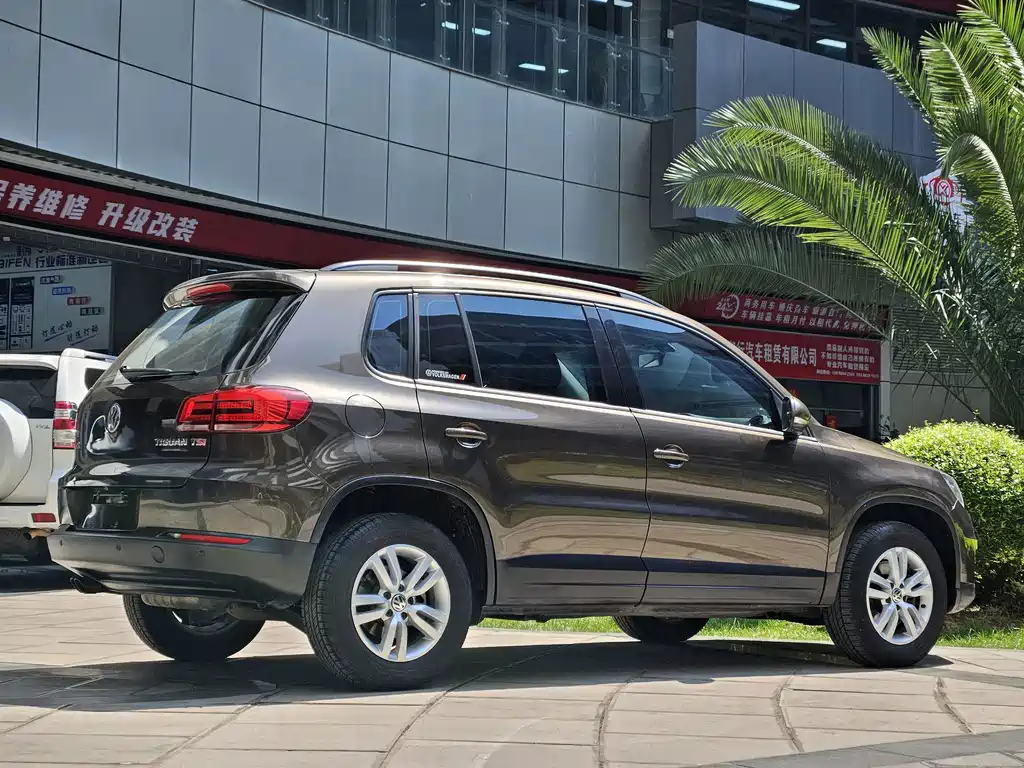 Volkswagen Tiguan 2014 — фото 10