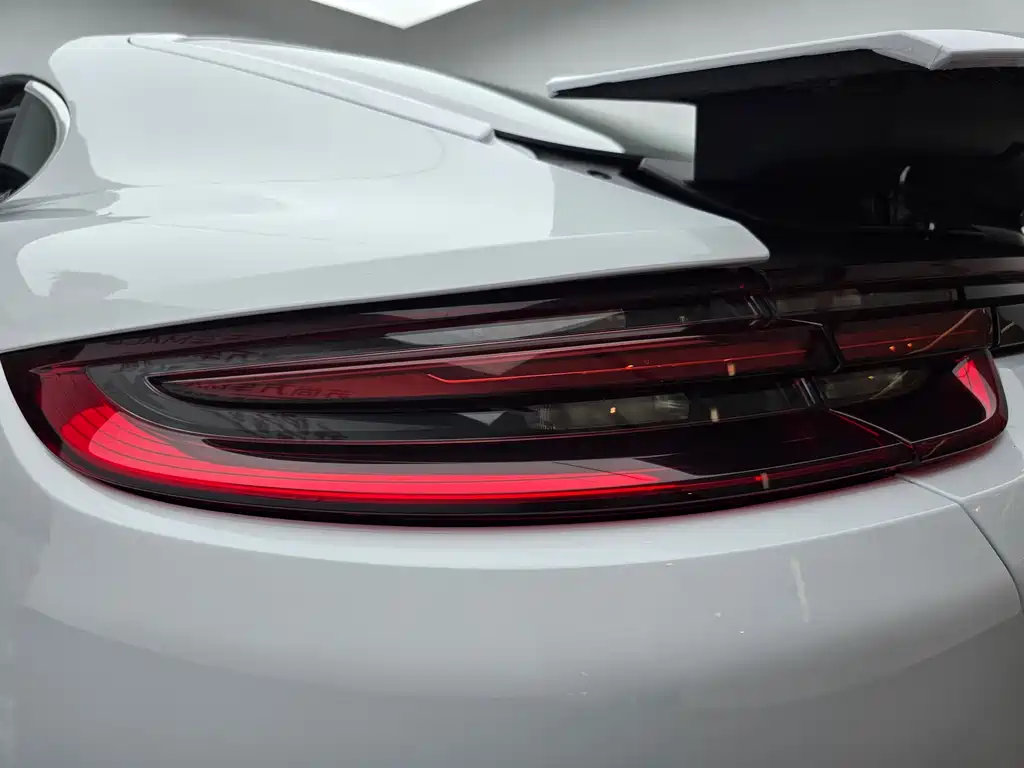 Porsche Panamera 2017 — фото 9