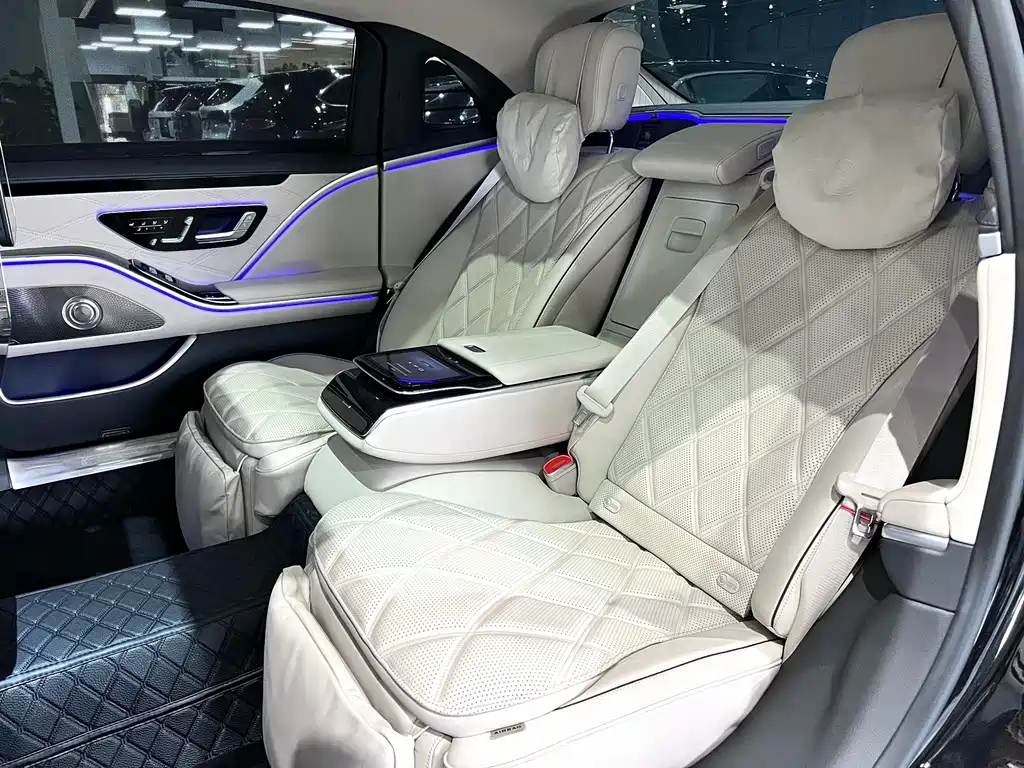 Mercedes-Benz Maybach S-Class 2023 — фото 15