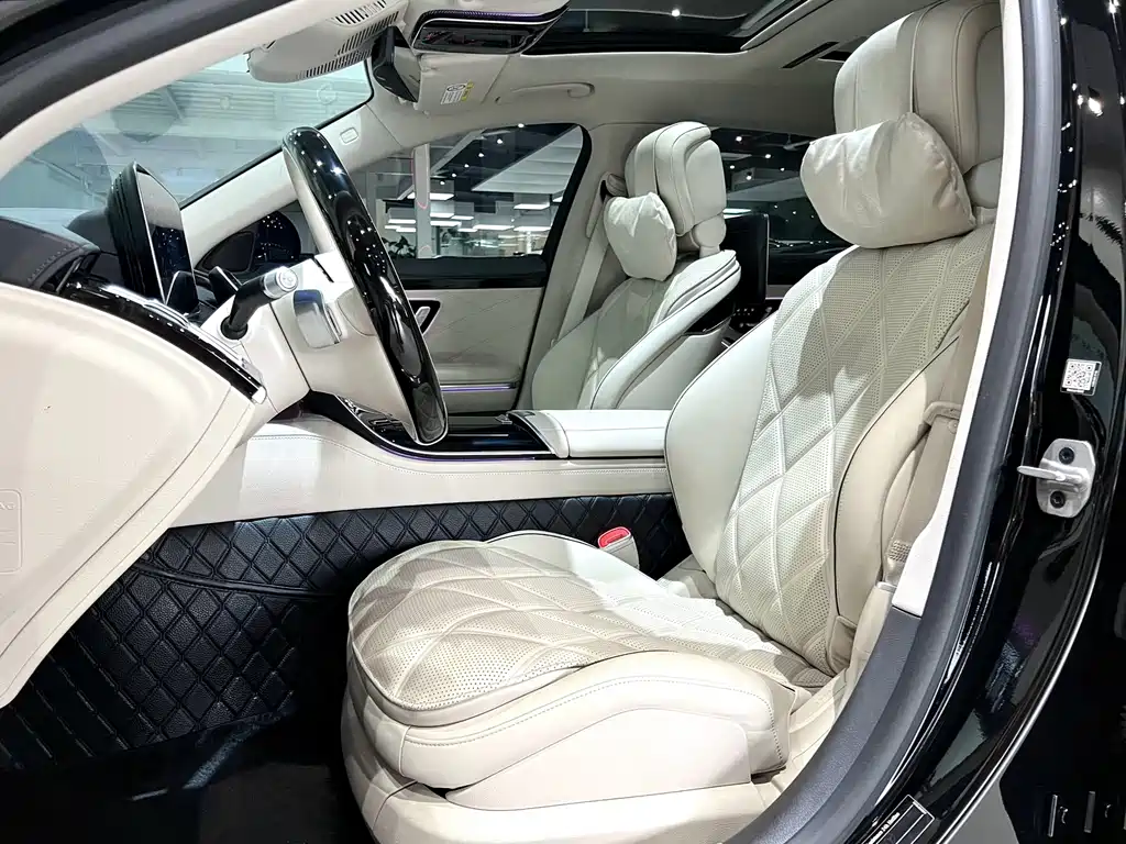 Mercedes-Benz Maybach S-Class 2023 — фото 10