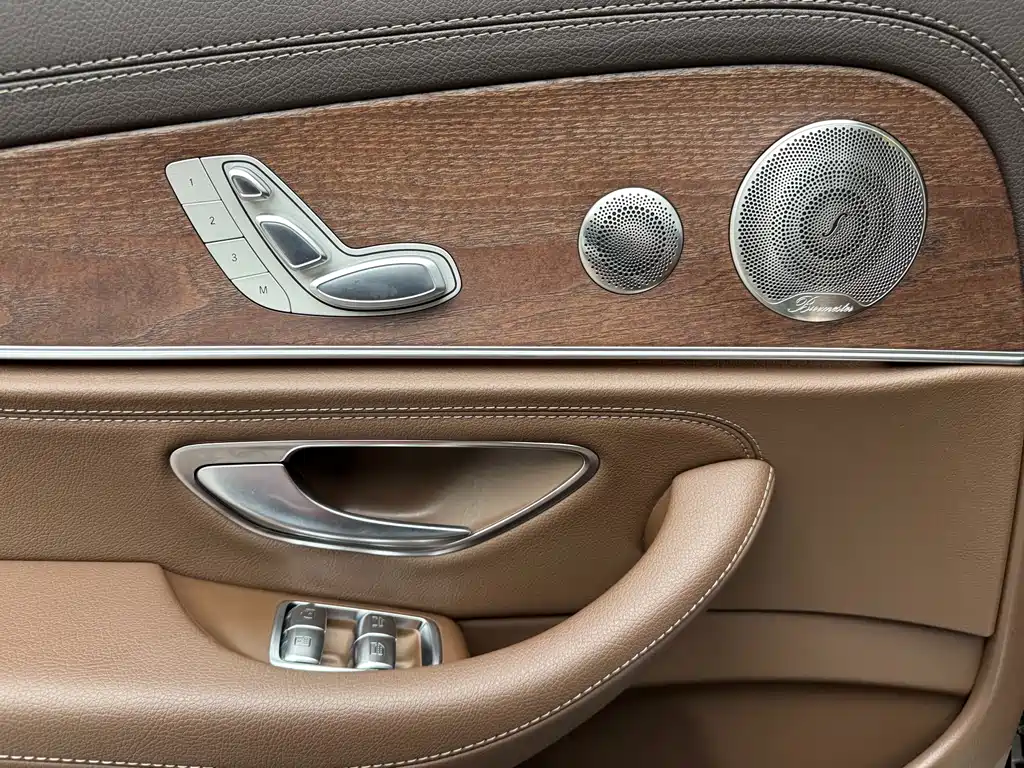 Mercedes-Benz E-Class 2023 — фото 13