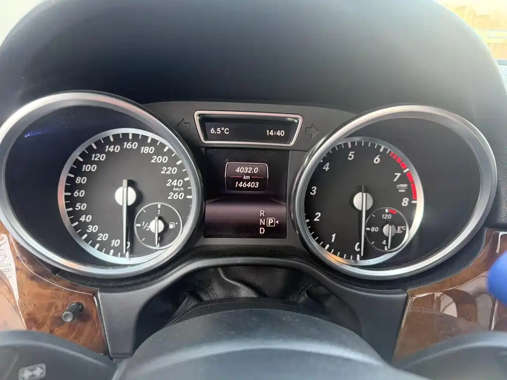 Mercedes-Benz M-Class 2015 — фото 11