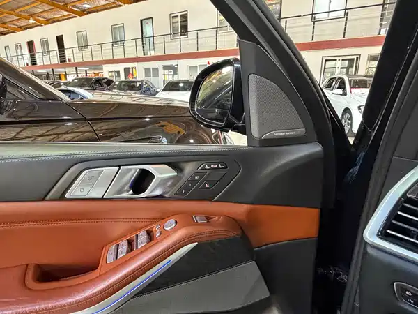 BMW X7 2021