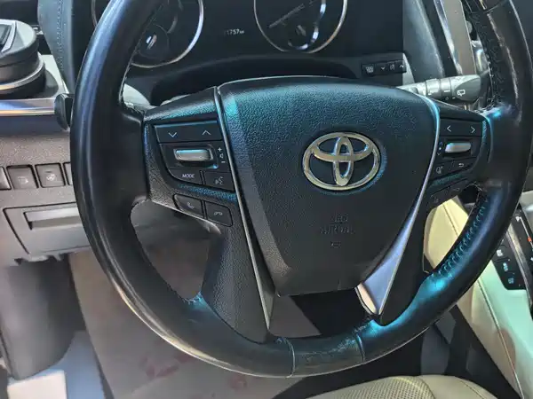 Toyota Vellfire 2021