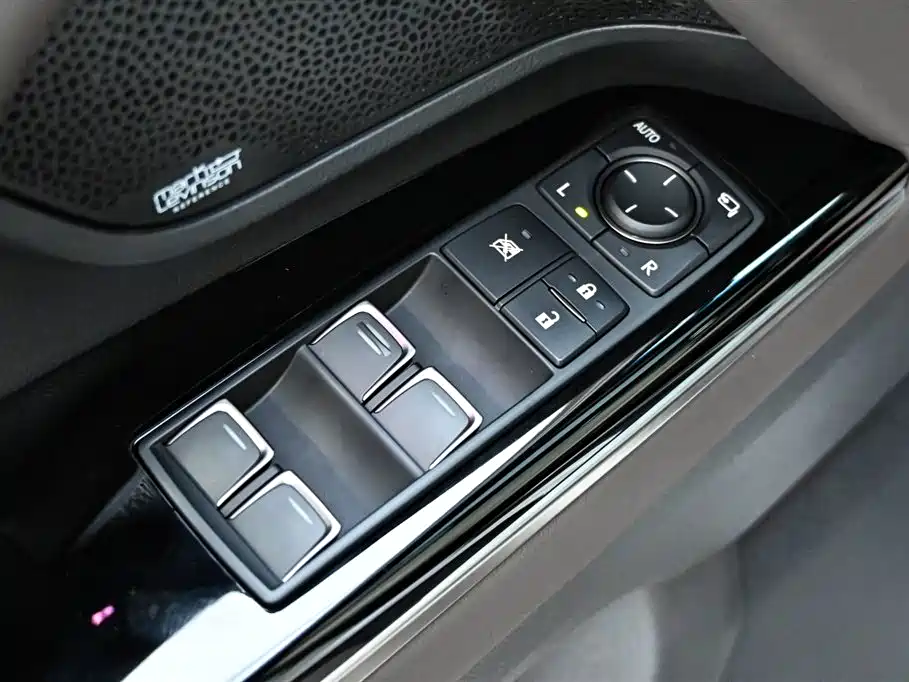 Lexus LX 2024 — фото 17