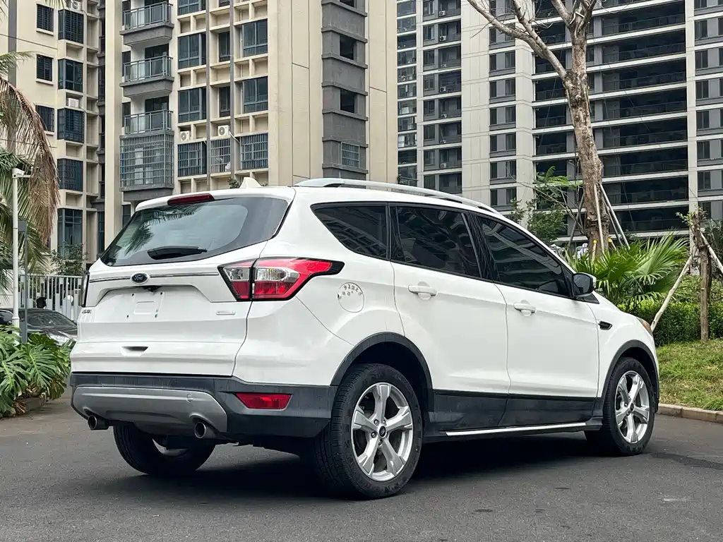 Ford Kuga 2017 — фото 7