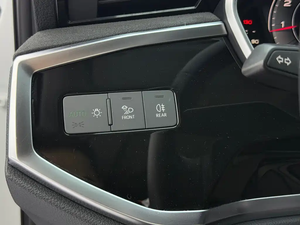 Audi Q3 2022 — фото 18