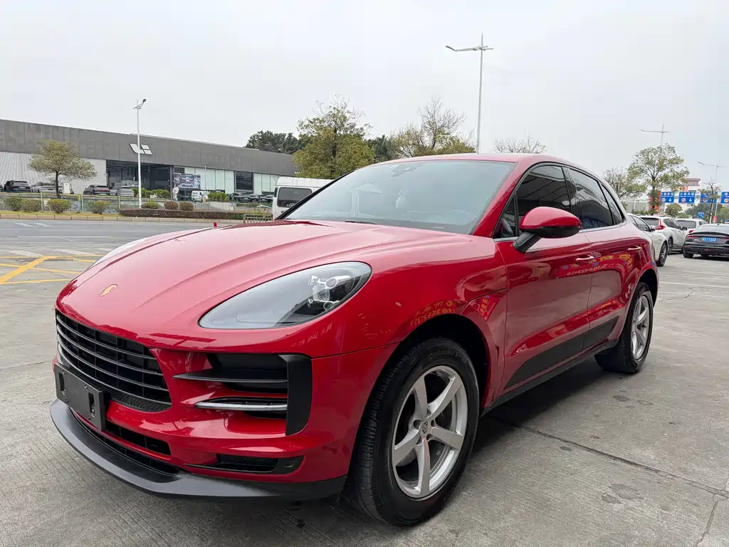 Porsche Macan 2019 — фото 1