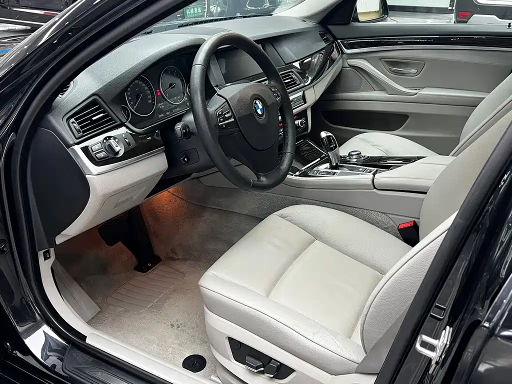 BMW 5 Series 2013 — фото 13