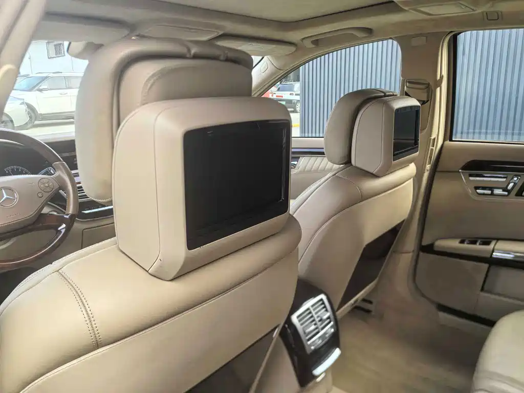 Mercedes-Benz S-Class 2010 — фото 19
