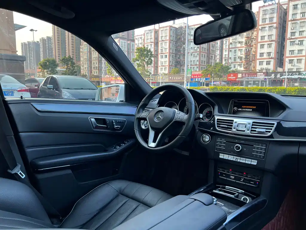 Mercedes-Benz E-Class 2016 — фото 24