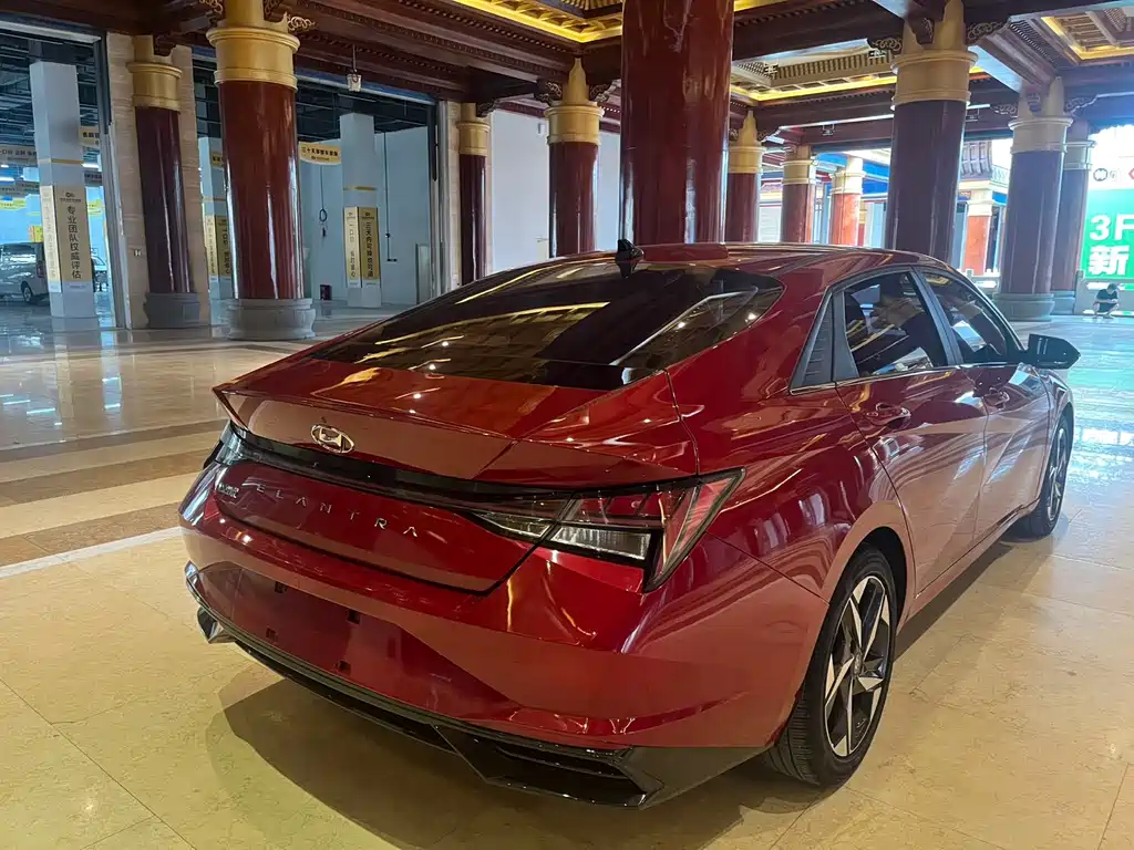 Hyundai Elantra 2022