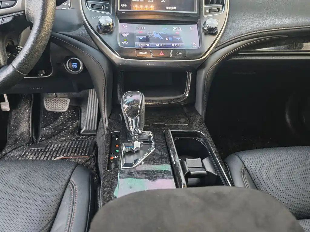 Toyota Crown 2019 — фото 11
