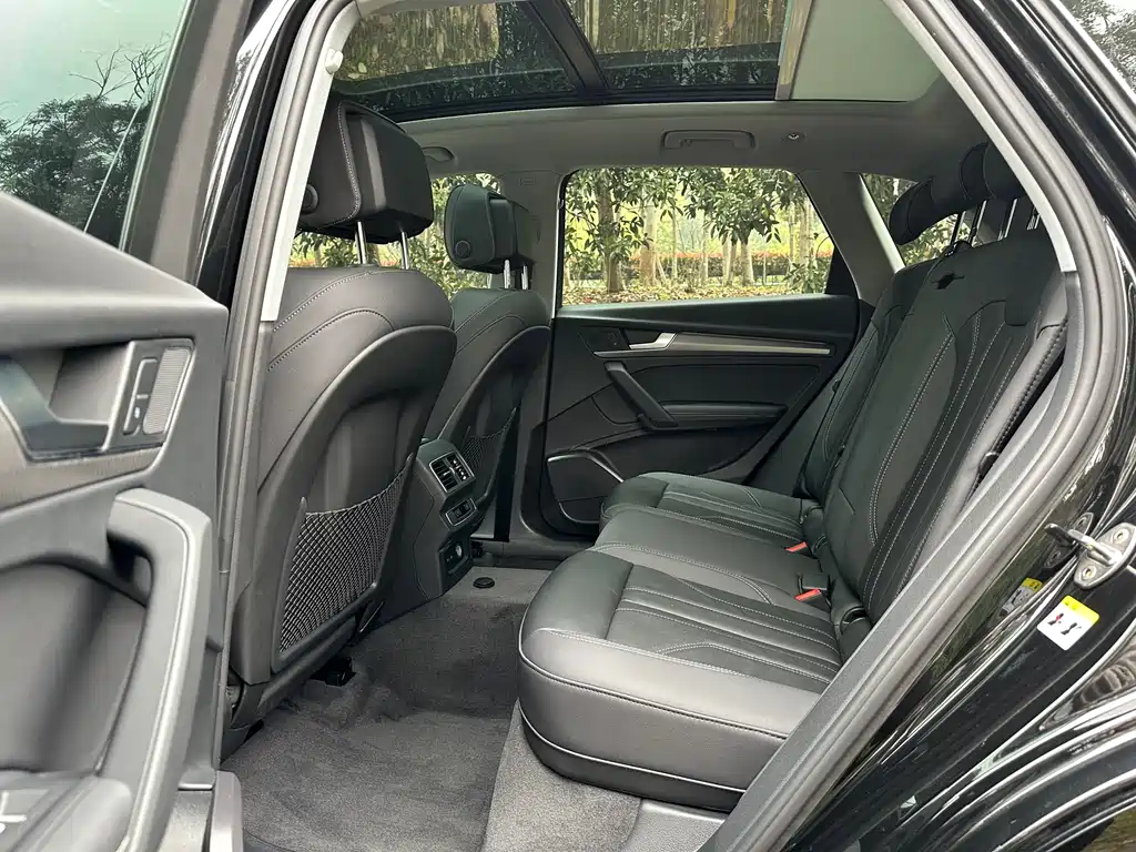Audi Q5L 2022 — фото 10