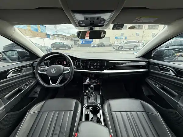 Volkswagen Passat 2022