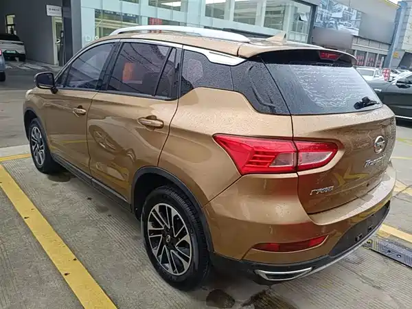 GAC Trumpchi GS4 2015