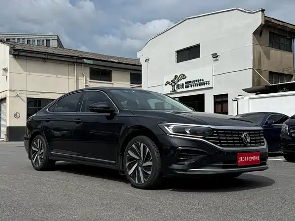 Volkswagen Passat 2022