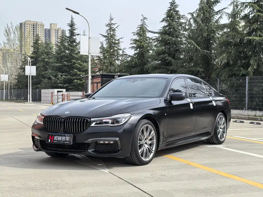 BMW 7 Series 2018 — фото 1