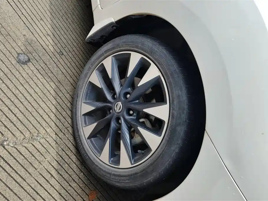 Nissan Bluebird 2018