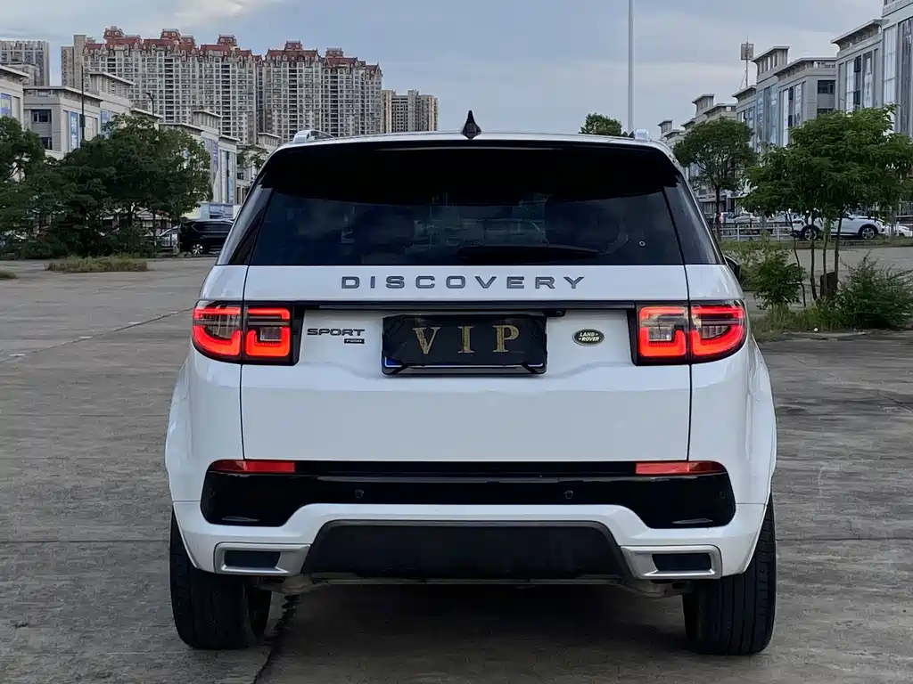 Land Rover Discovery Sport 2023 — фото 9