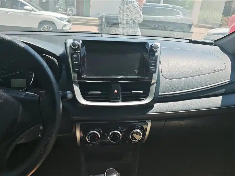 Toyota Vios 2017 — фото 13