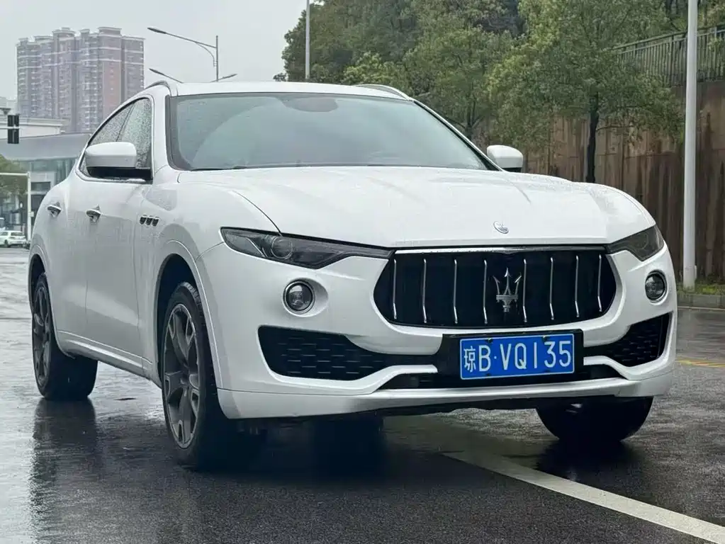 Maserati Levante 2017 — фото 1