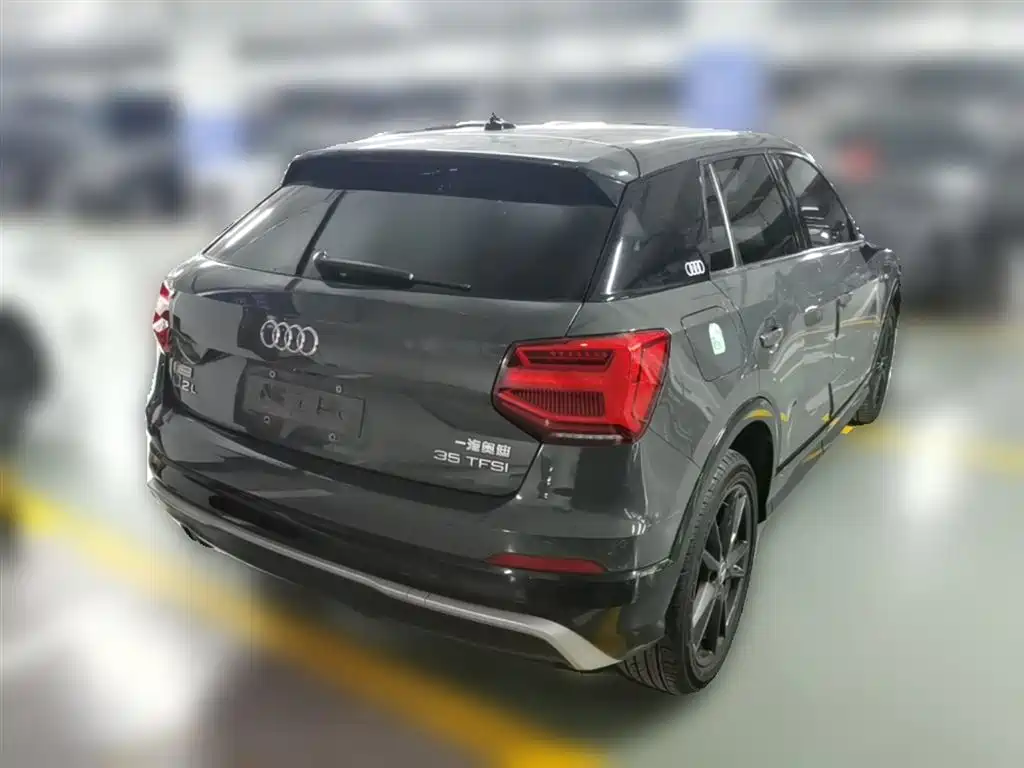 Audi Q2L 2019 — фото 12