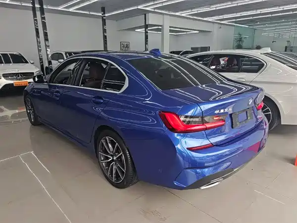 BMW 3 Series 2021
