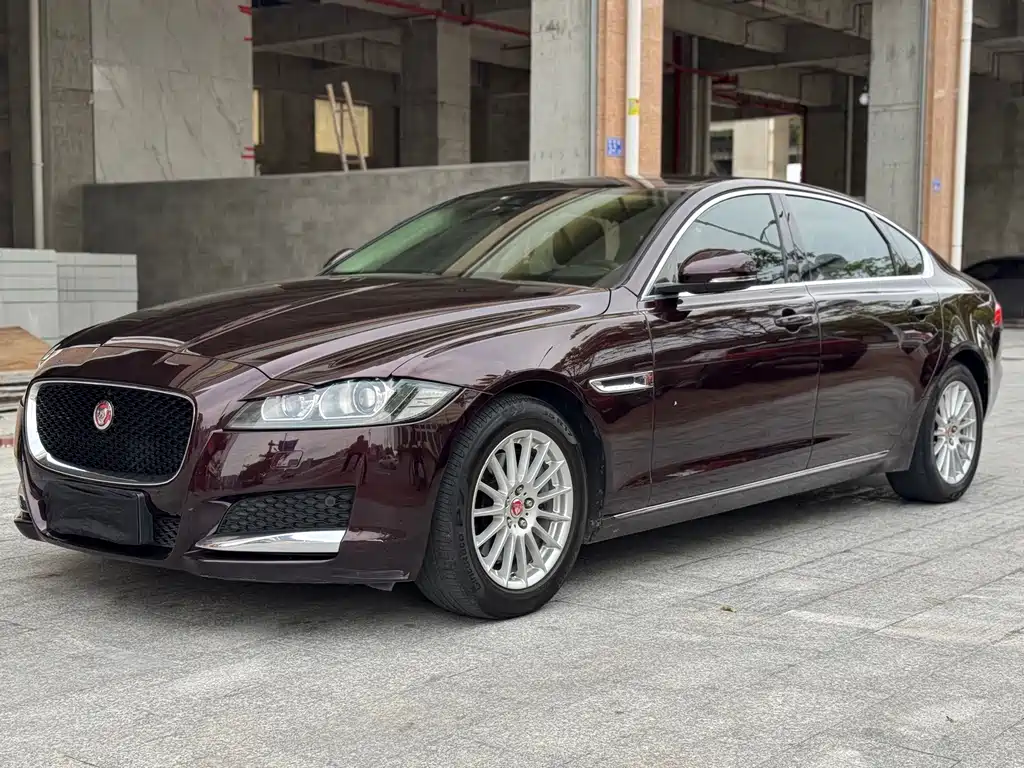 Jaguar XFL 2017 — фото 1