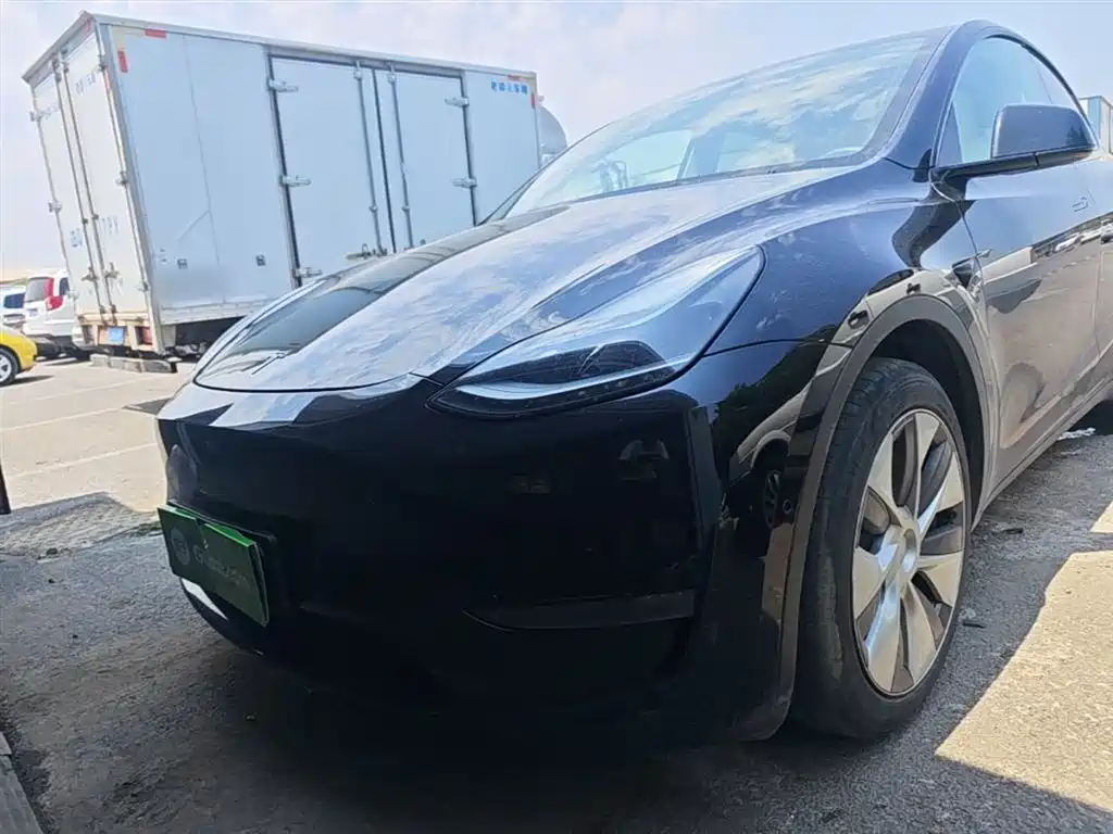 Tesla Model Y 2021 — фото 24