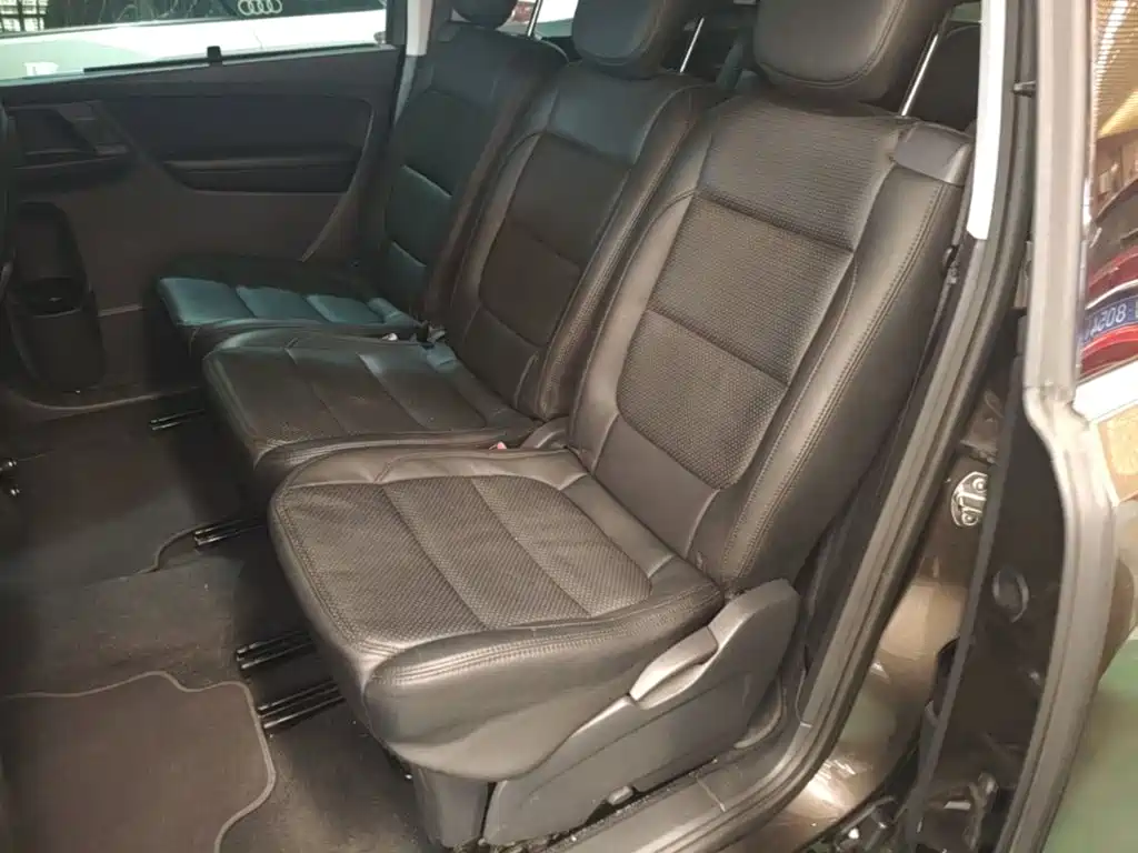 Volkswagen Sharan 2017 — фото 17
