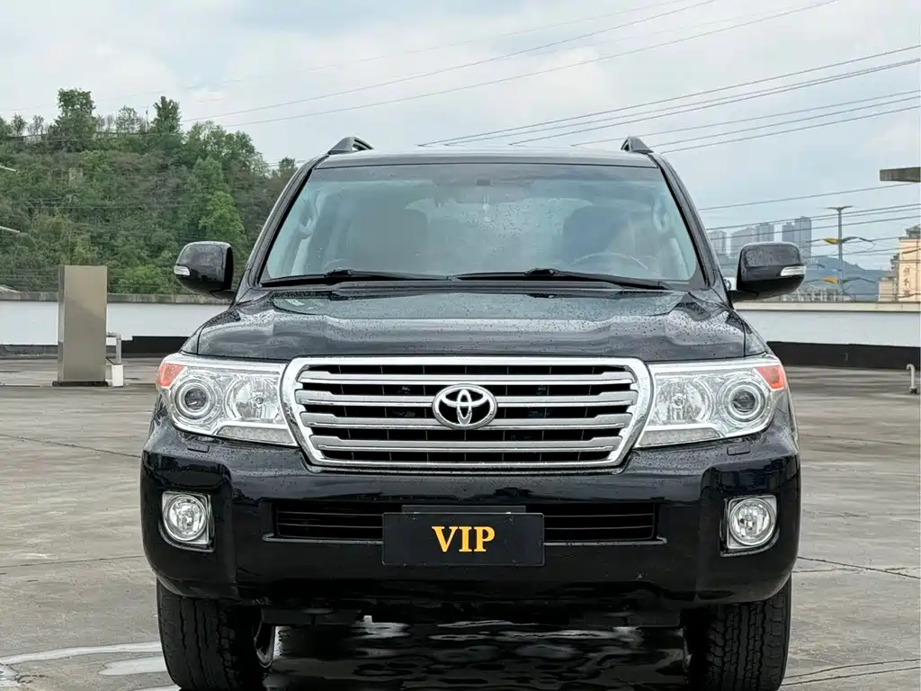 Toyota Land Cruiser 2017 — фото 1