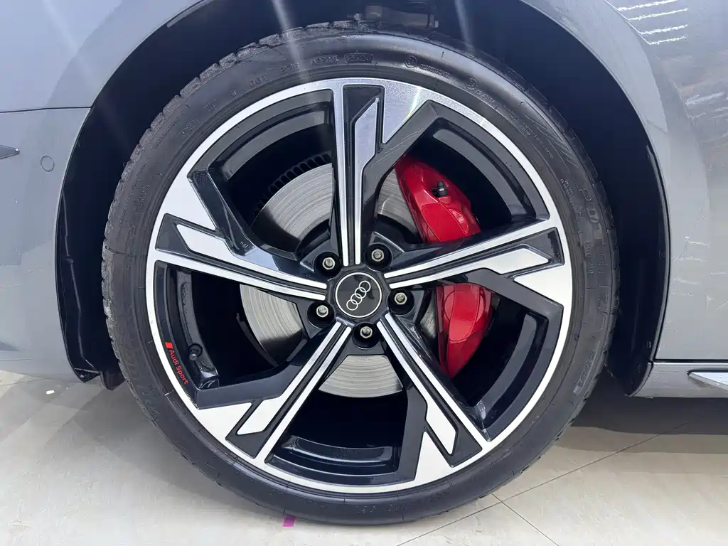 Audi S4 2025 — фото 10